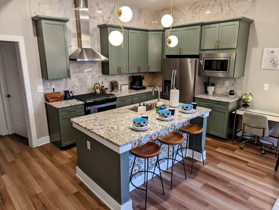2 Townhomes | Sleeps 14 | Sauna | Massage Chair